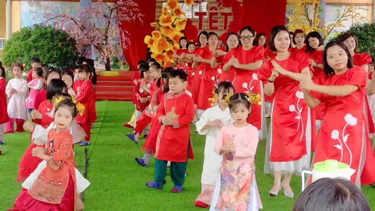Tiết mục múa hát chào xuân 2026 của cô trò trường mầm non Đông Quang
