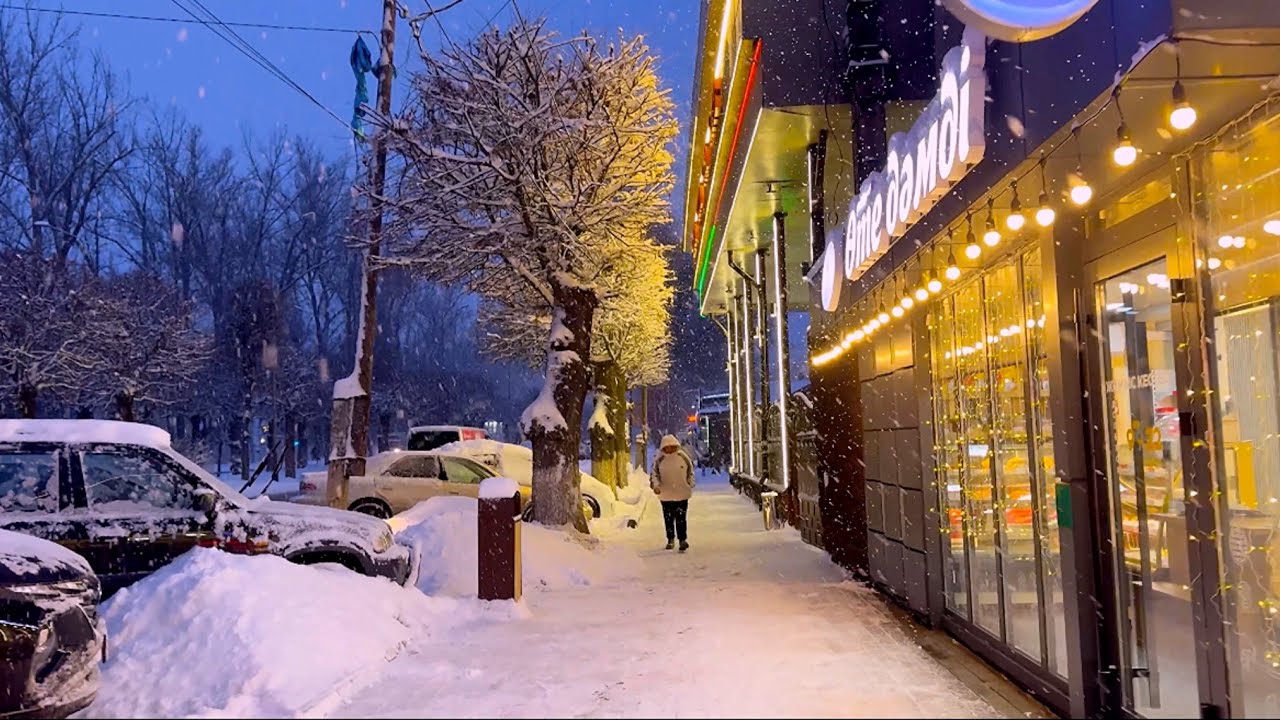 4k walking tour video | Snowfall in Almaty | Old city