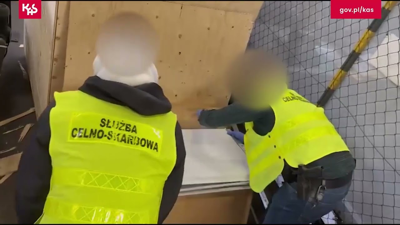 KAS udaremniła pr&oacute;bę przemytu 90 kg marihuany w panelach LED