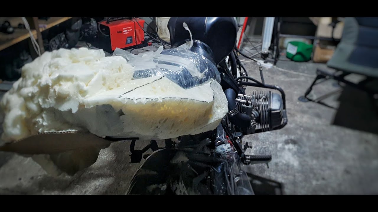 ПЛАСТИК НА МОТОЦИКЛ своими руками. от и до. (днепр нейкед) Часть 1.