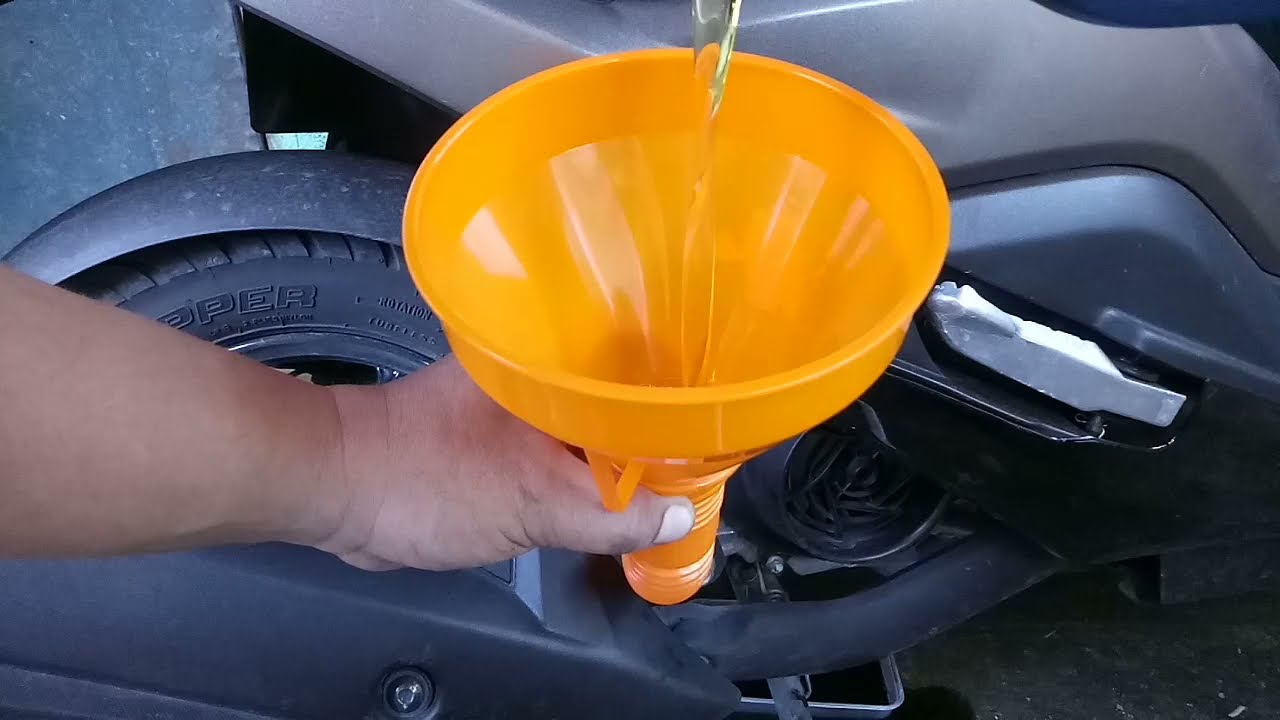 Burgman change oil using shell advance
