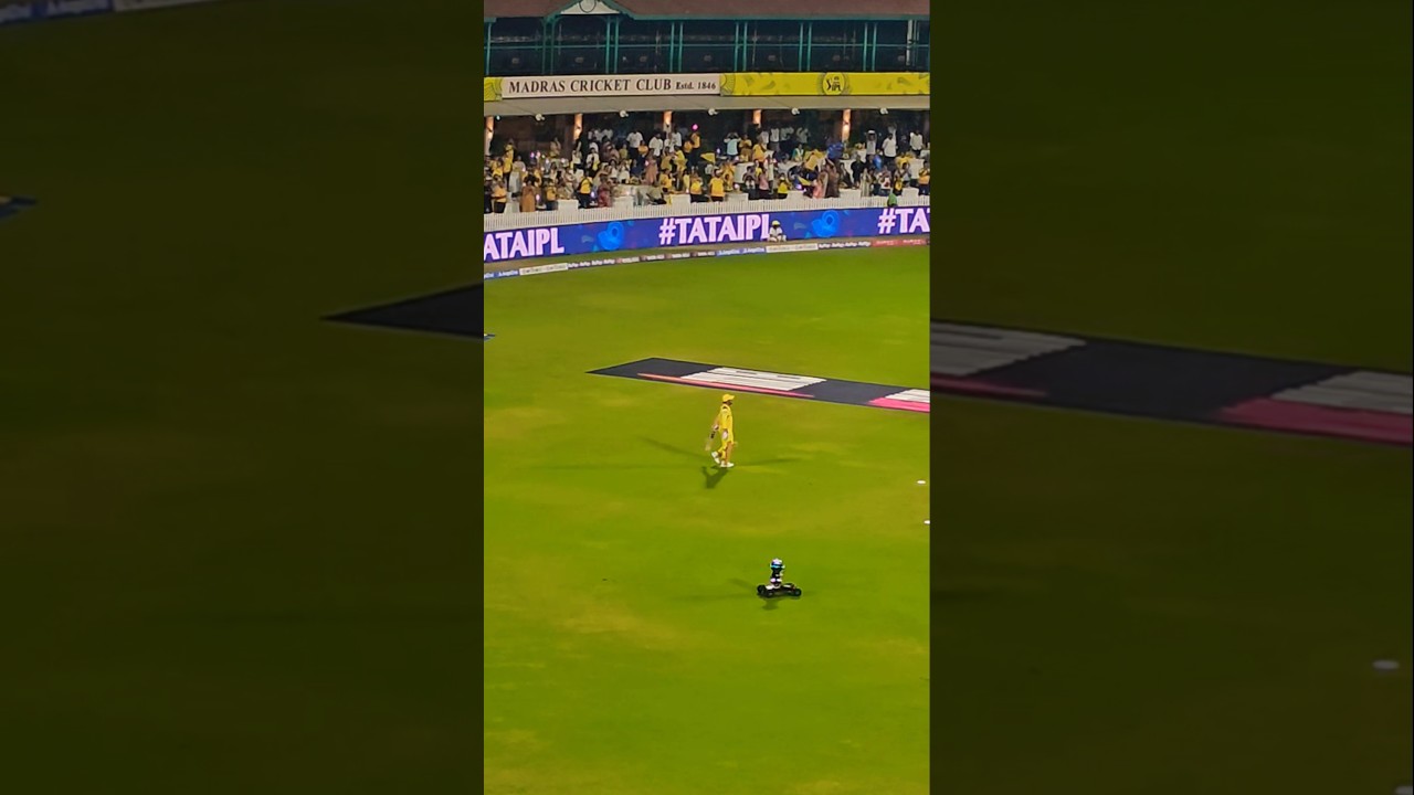 Dhoni mass entry whatsapp status tamil | Thala MS Dhoni mass entry padaiyappa bgm