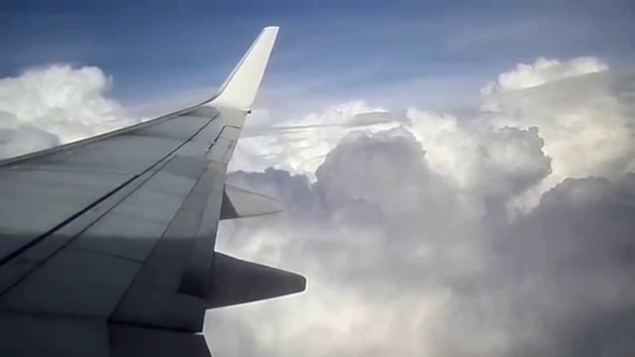Decollo volo Ryanair Pisa Girona con pioggia e nuvoloni