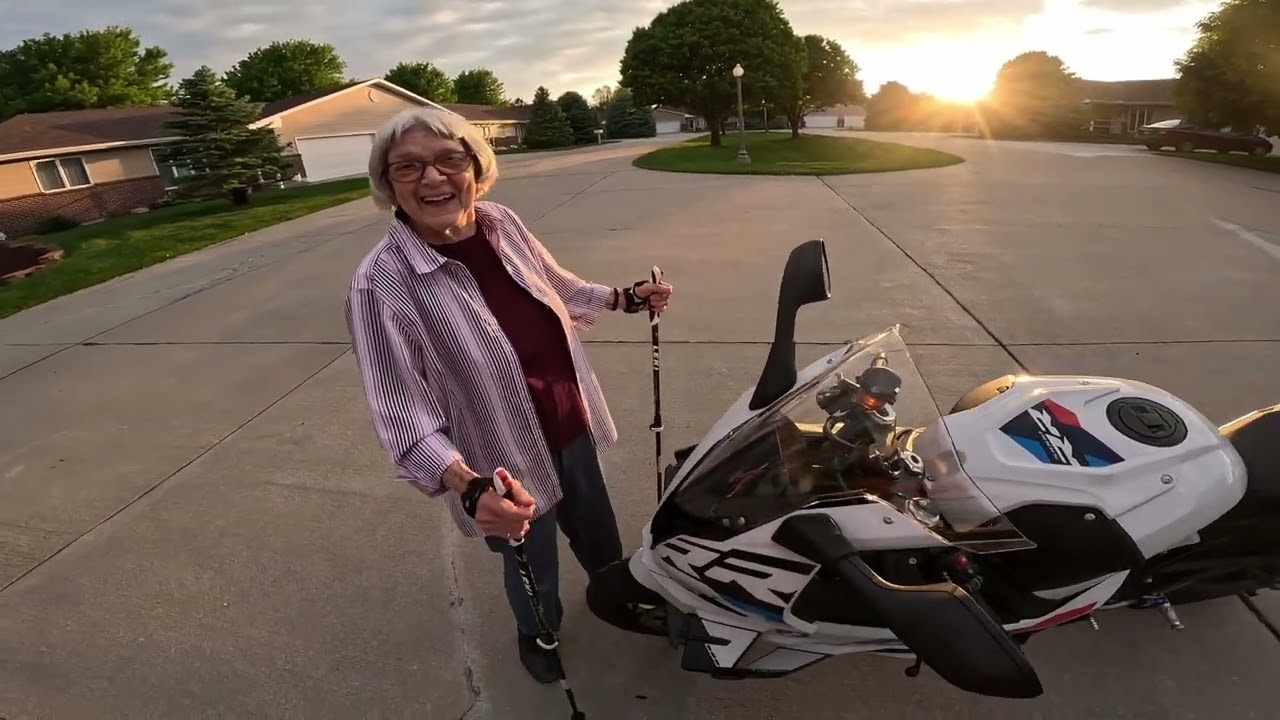Surprising my friends with my new 2023 BMW S1000RR