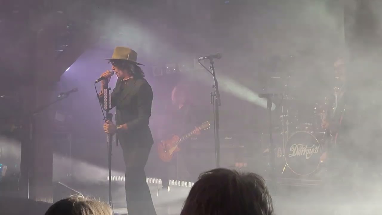 The Darkness - Get your hands off my woman - Fabrik, Hamburg - 03.10.2025