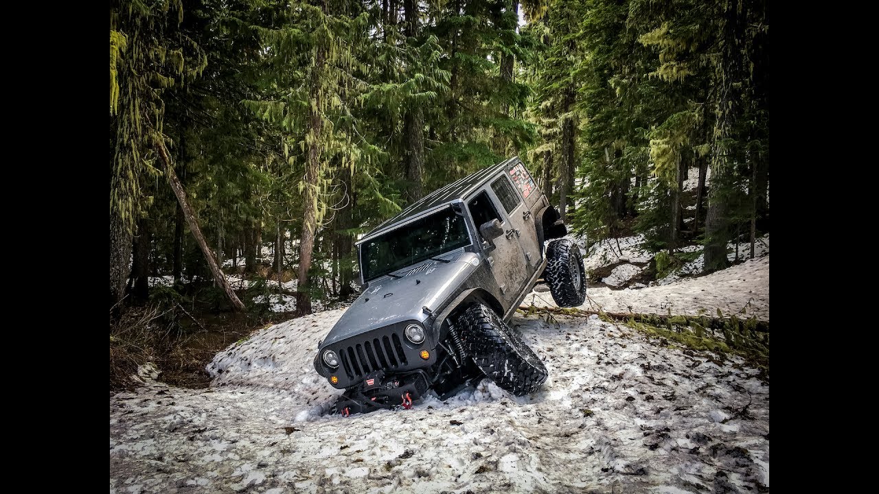 Jeep in Summer Snow / Nikson Overland