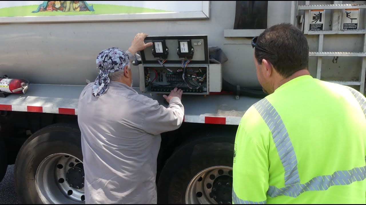 Speeding up a Phoenix N2 Amrep Garbage Truck