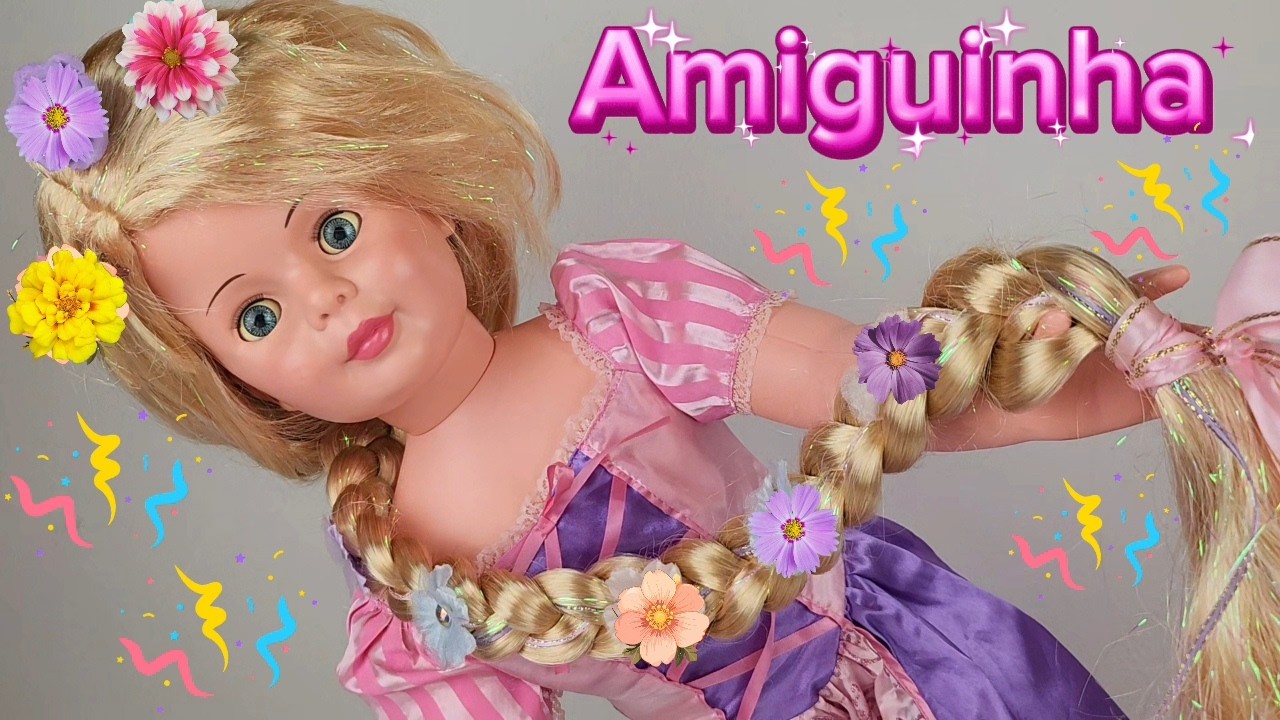 Amiguinha Veste Fantasia da Rapunzel.