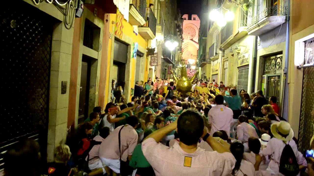 Santa Tecla 2013 (Tarragona): baixada de l'Àliga