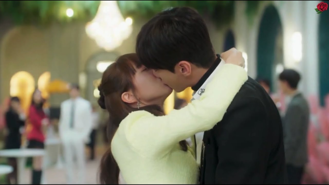 The rich boy falls in love with his employee who dreams to be Cinderella | Drama Recap 🌹