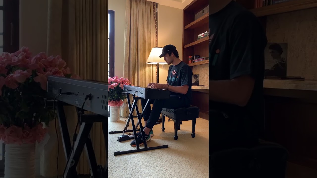 Matteo Bocelli singing Rewind by Paolo Nutini