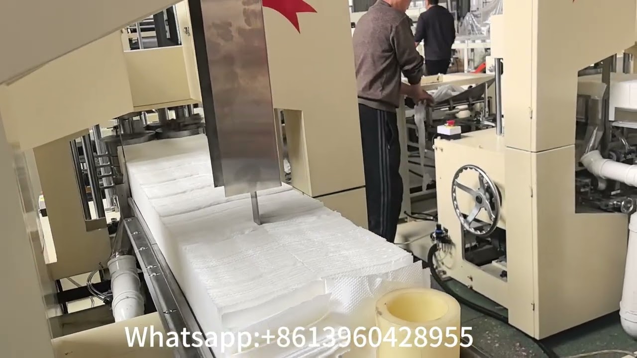 Square tissue paper slitting machine