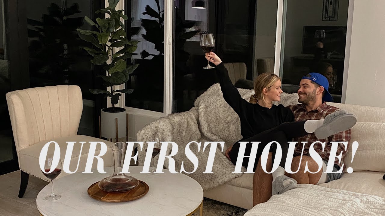 Empty House Tour! / MOVING VLOG