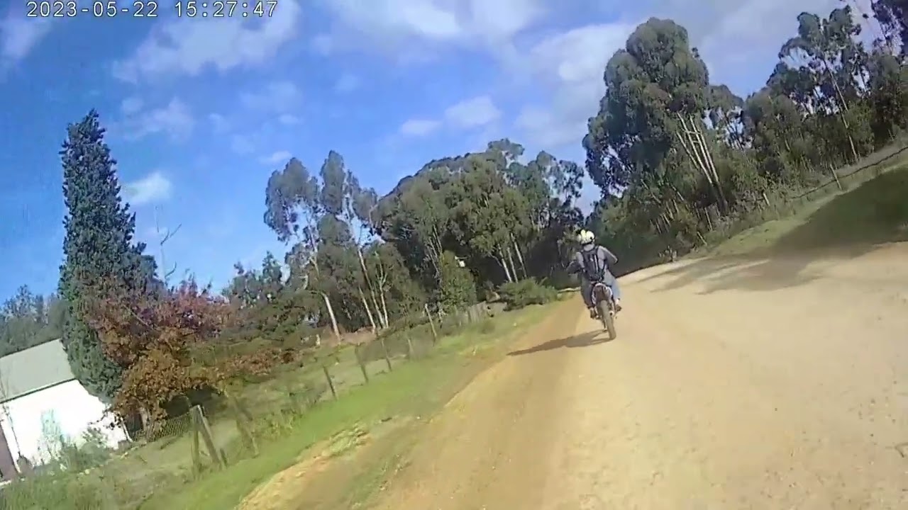2 Ladies, 2 Bikes, 1 Dirt Road @ Van der Stel Pass #Botrivier