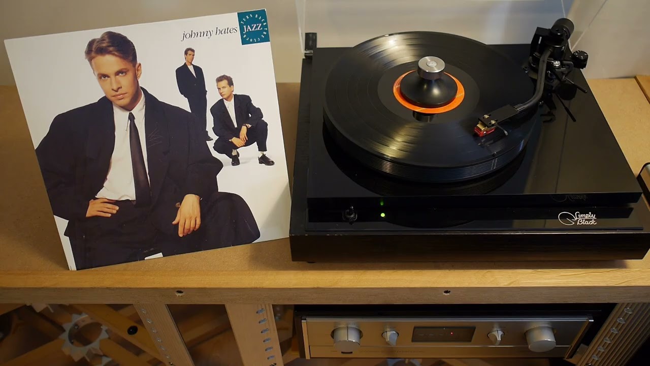 Johnny hates jazz - Different seasons Vinylrip