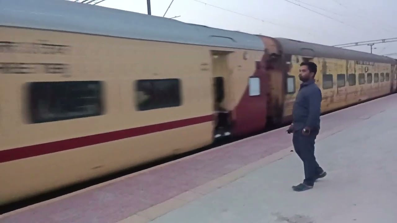Points Man on duty , 🚦 Kacheguda to changalpattu Express Balanagar Departure 