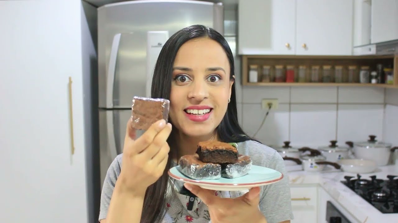 BROWNIE FEITO COM ACHOCOLATADO CASQUINHA CROCANTE E INTERIOR BEM CREMOSO