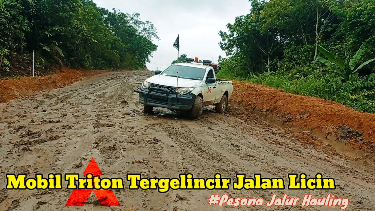 TRITON hdx 4x4 Amblas di Jalan Tambang Kalimantan Timur