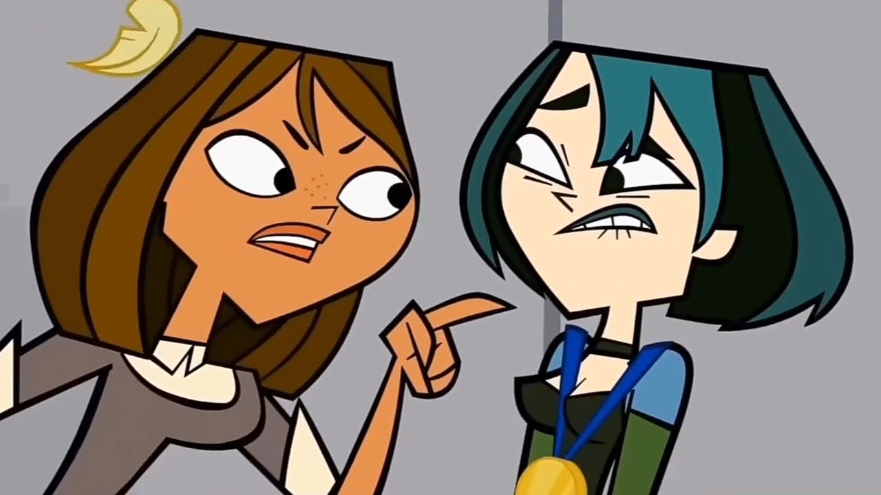 Courtney & Gwen ~ Backstabber