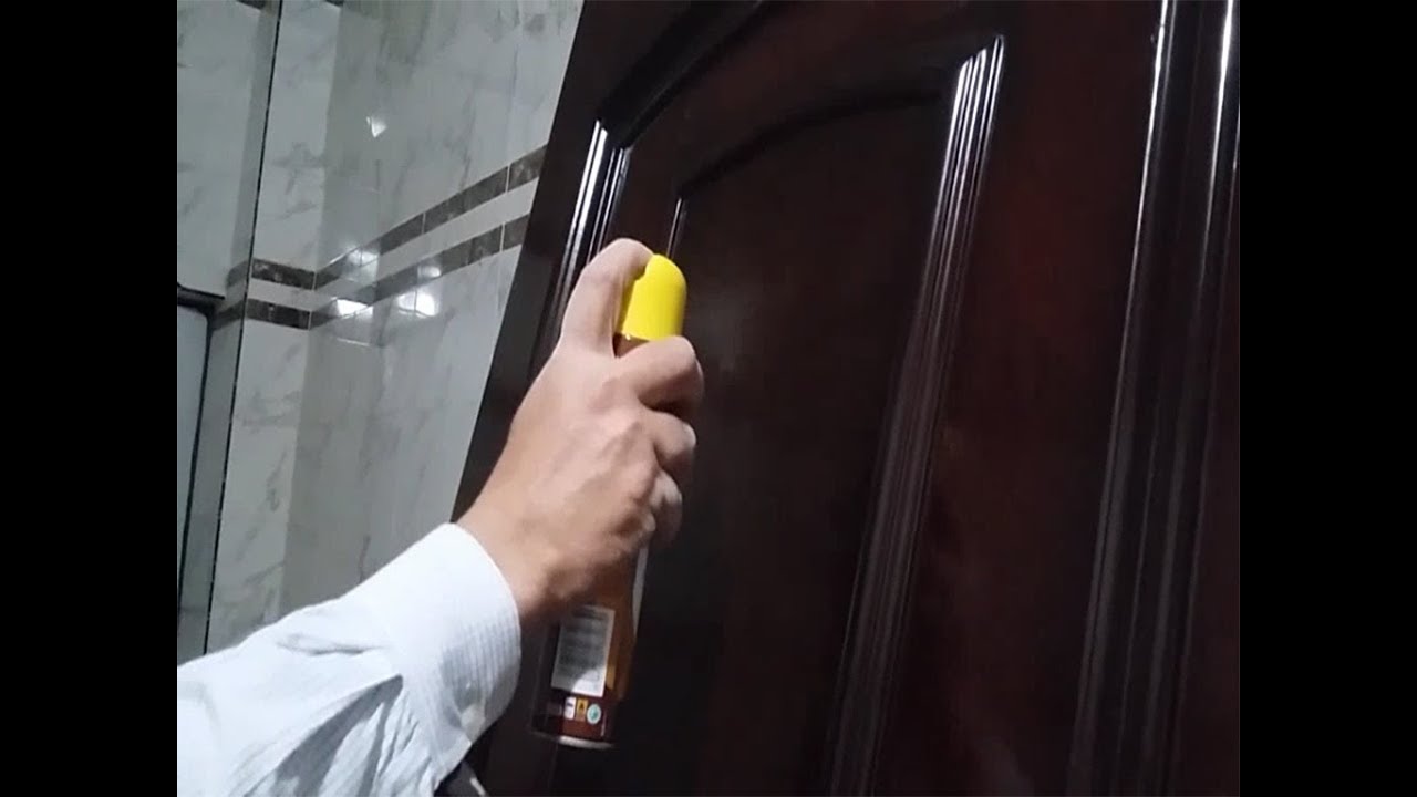 طريقه تلميع الموبيليا والابواب الاستر بملمع الاثاث....How to polish wood from dust