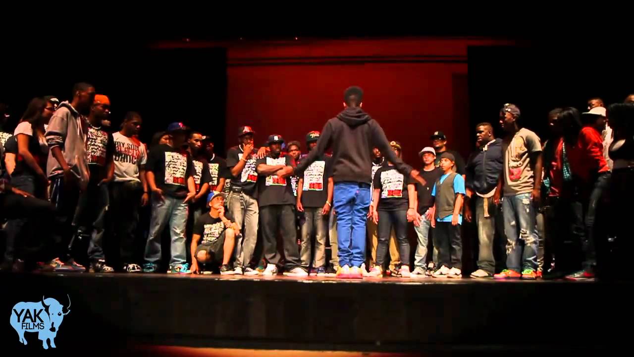 TIGHT EYES vs RETRO Round 1 KRUMPING vs TURFING DANCE BATTLE  YAK FILMS