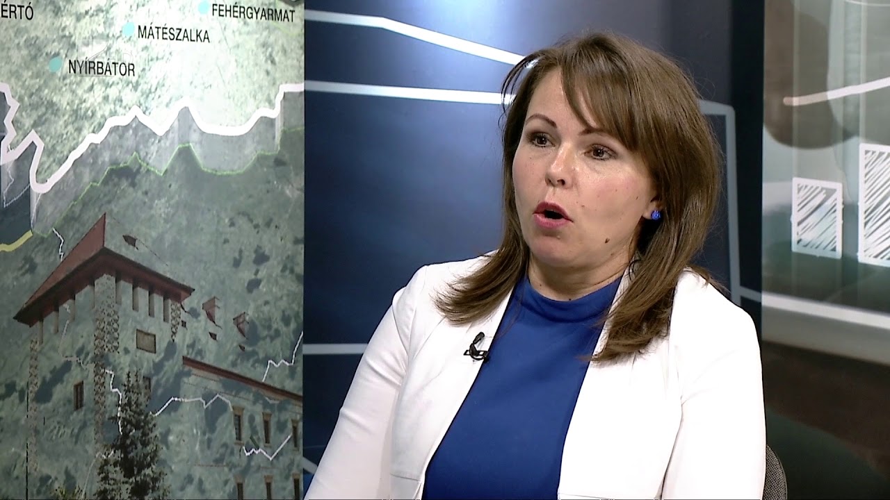 Kiskor&uacute;ak a b&iacute;r&oacute;s&aacute;gon - K&ouml;lcsey Tv