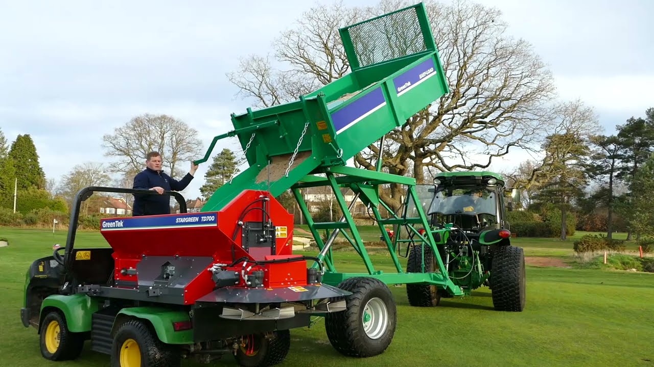 GreenTek EASY LOAD Topdressing Trailer