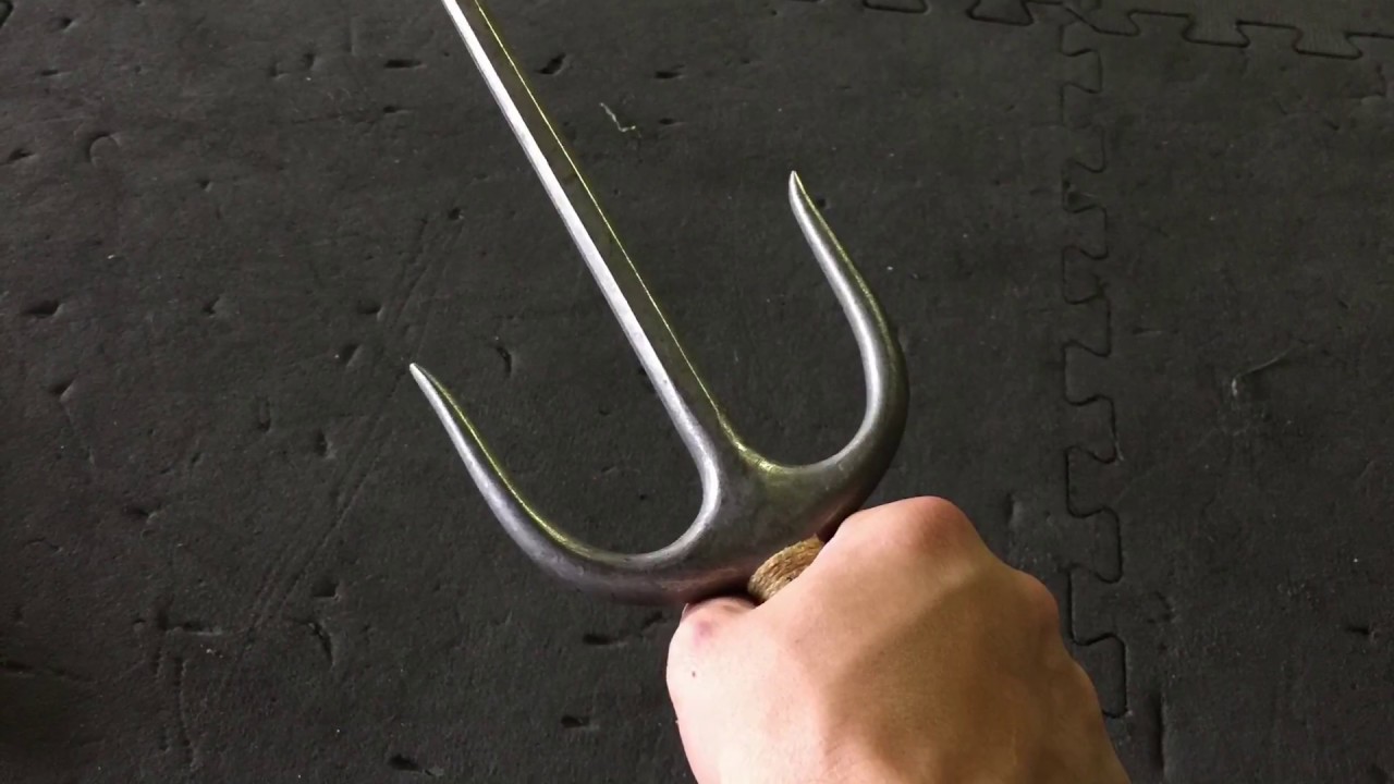 Okinawan Sai (traditional kobudo weapon) - 1 of 3