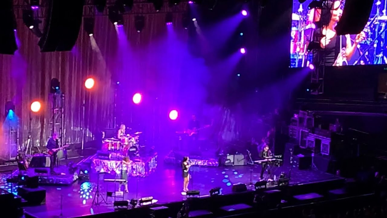 RUNAWAY - The Corrs Live in Manila 2023 (with band introductions) - WILD CROWD