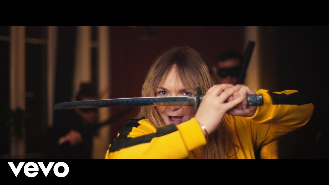 Lola Dubini - Pourquoi on s'aime (Clip officiel)
