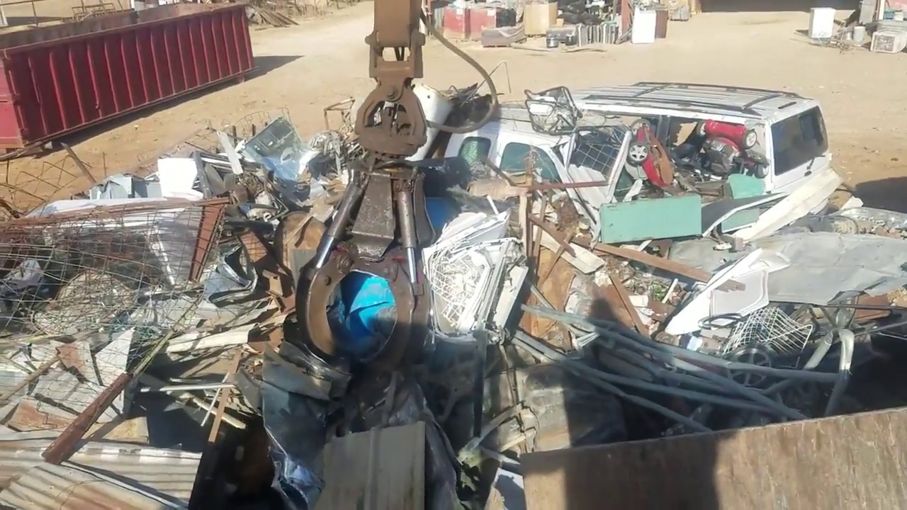 2012 SIERRA RB 6000 Automobile Baler.Mp4