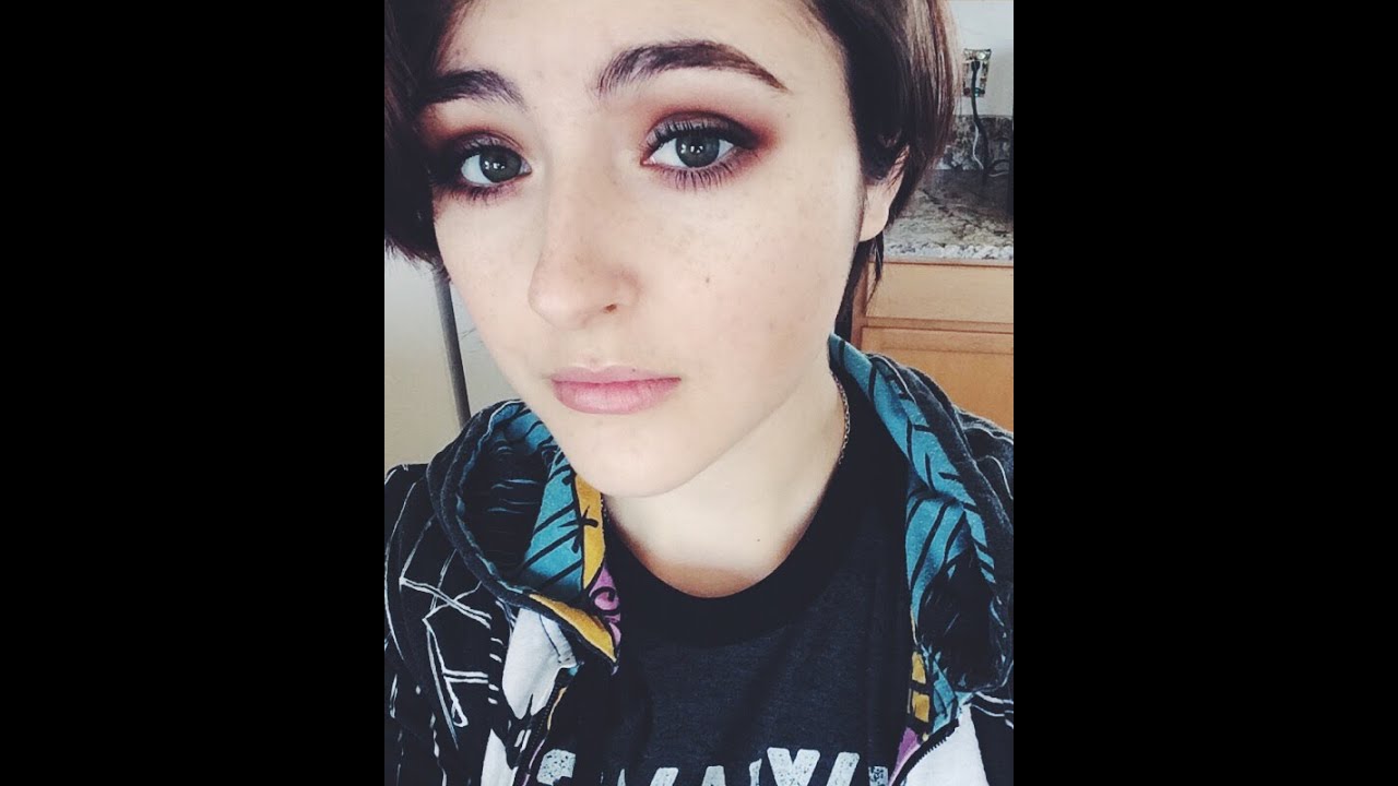 &hearts; MAC Blue Brown Pigment Eyelook &hearts;