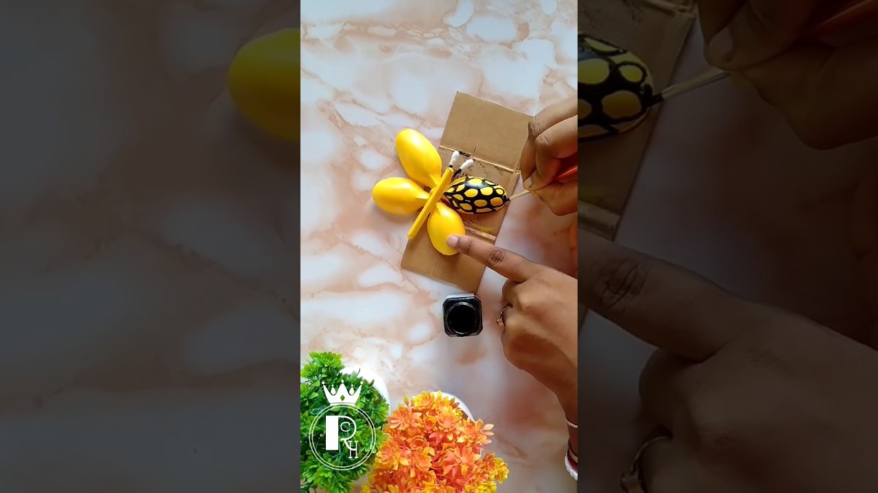 #plastic spoon craft idea #make butterfly using plastic spoon #Riya's Craft Hub #easy craft idea#diy