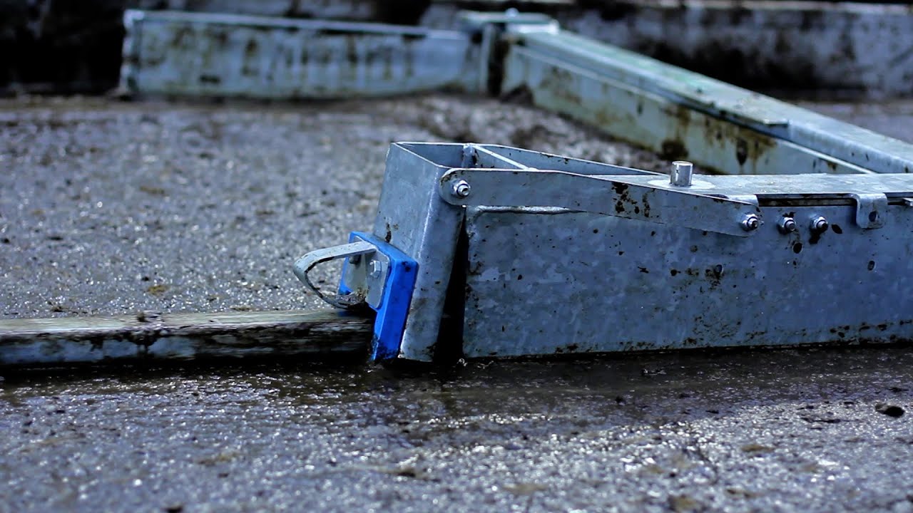 CleanSweep Scraper saves time and labour on farm