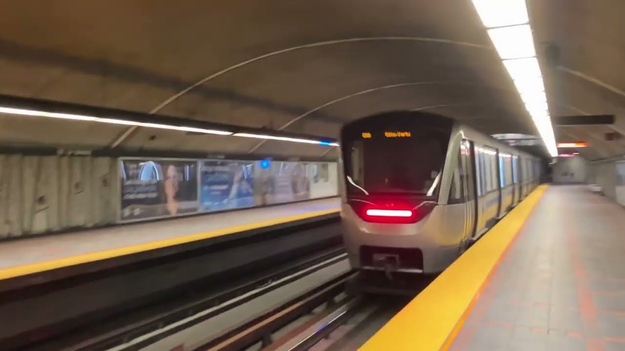 Montreal Metro: Côte-Sainte-Catherine to De la Savane