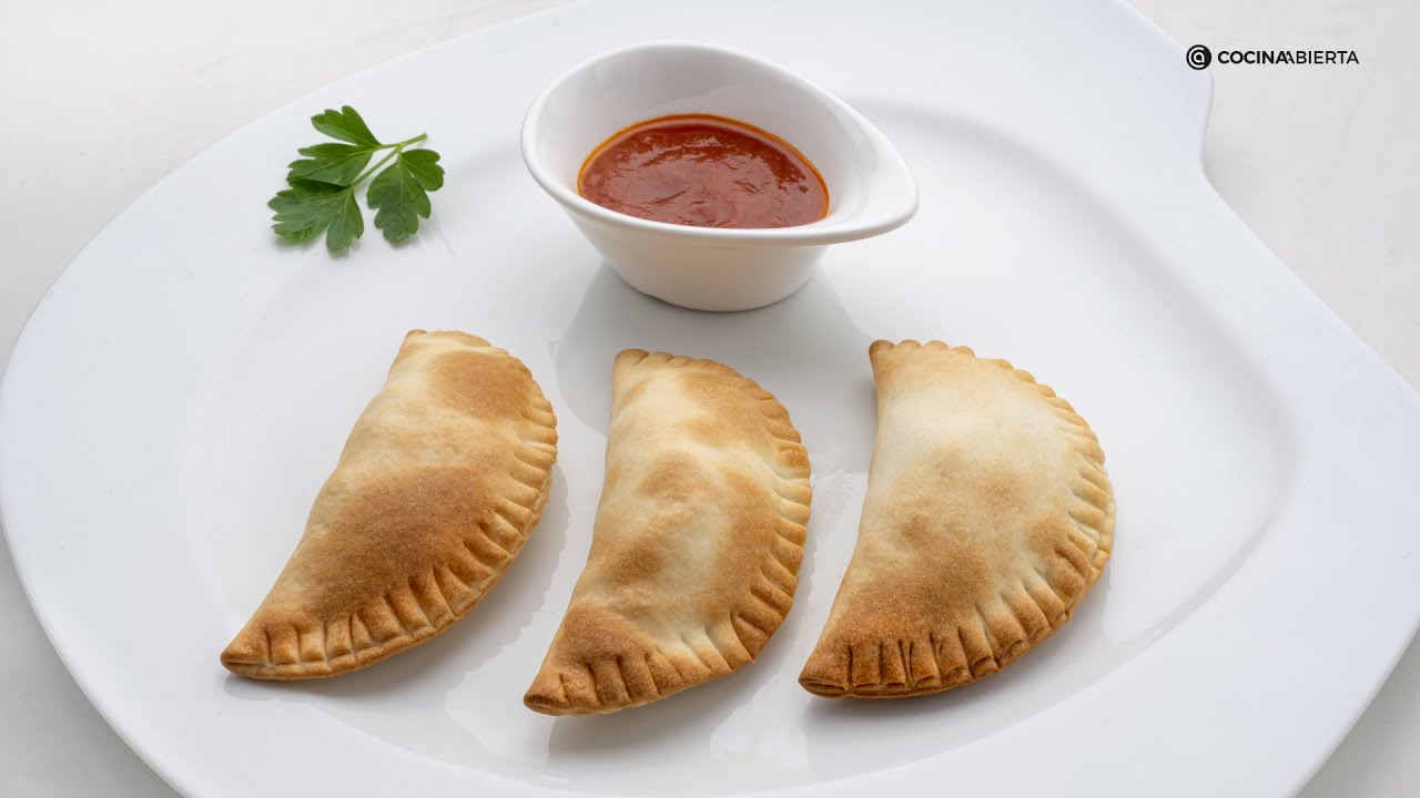 Empanadillas de espinaca con pasas y huevo ¡Muy fáciles!