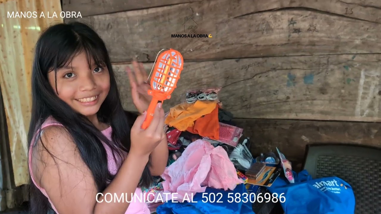 Gladys recibe una caja de Estados Unidos veamos que le vino. Tiene paciencia con los pequeños. 