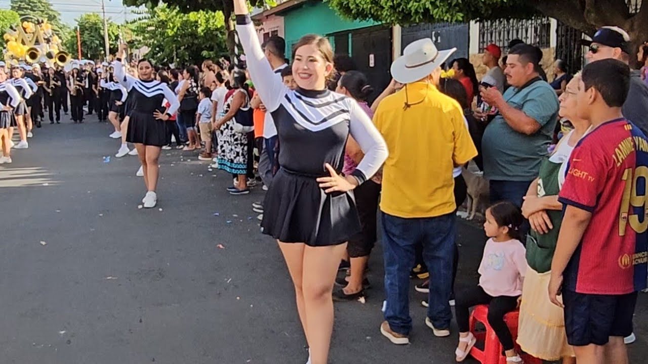I. N. BENJAMÍN ESTRADA VALIENTE ✨ Desfile del Correo Santa Ana 2025 🎊