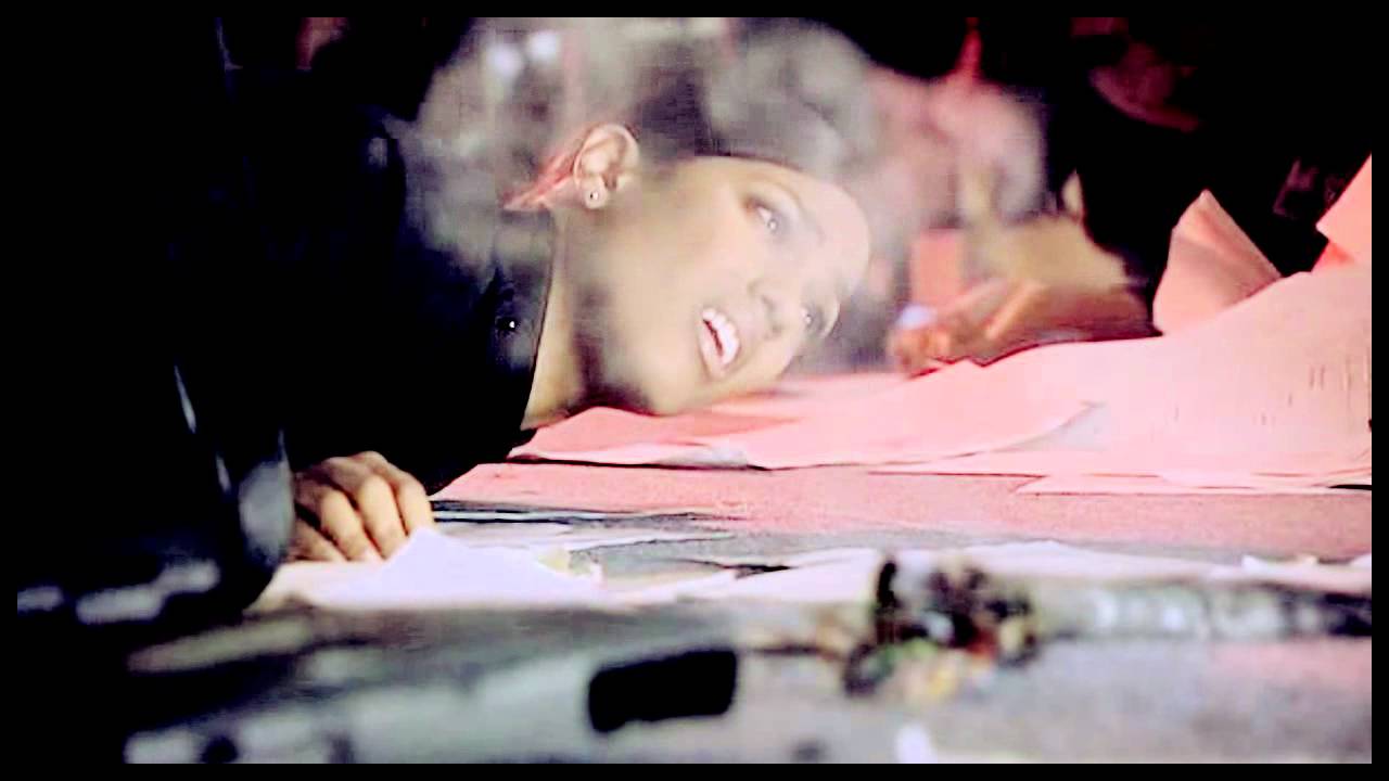 Martha Jones || Stronger