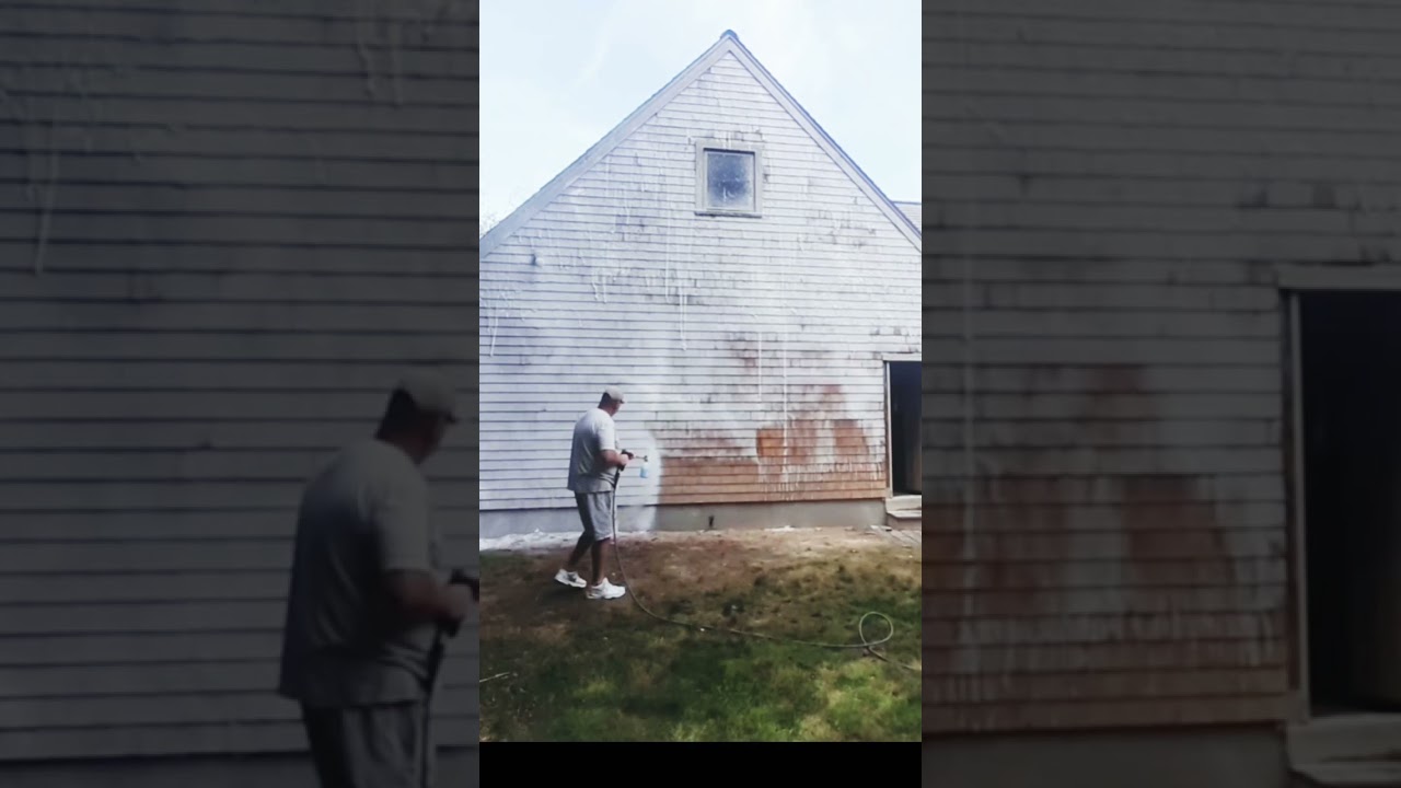 Pressure washing a house with a foam cannon