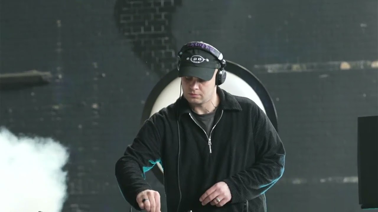 Modulate 48 x Adroit | Juri Heidemann