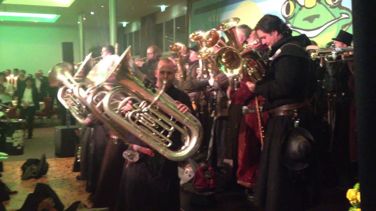 Inthronisation Wey-Zunftmeister 2014 - Auftritt R&uuml;&uuml;ssgusler Teil2