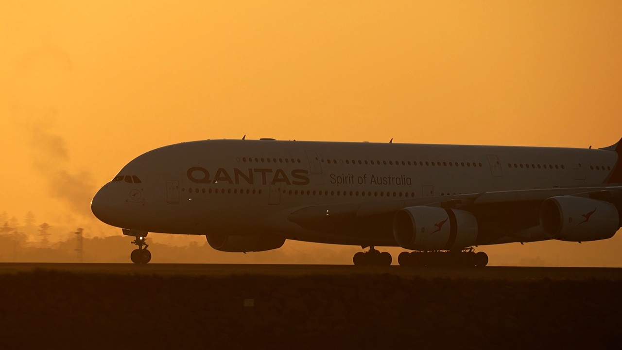 Stunning Sunrise At Sydney Airport | 6 x A380s