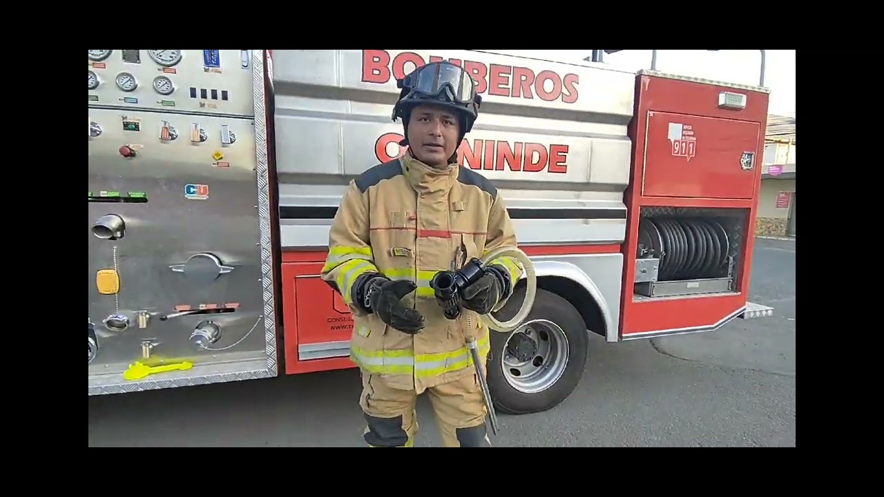 Demostración de Equipos y Dispositivos para una Descarga de Espuma Contra Incendio *F-500*