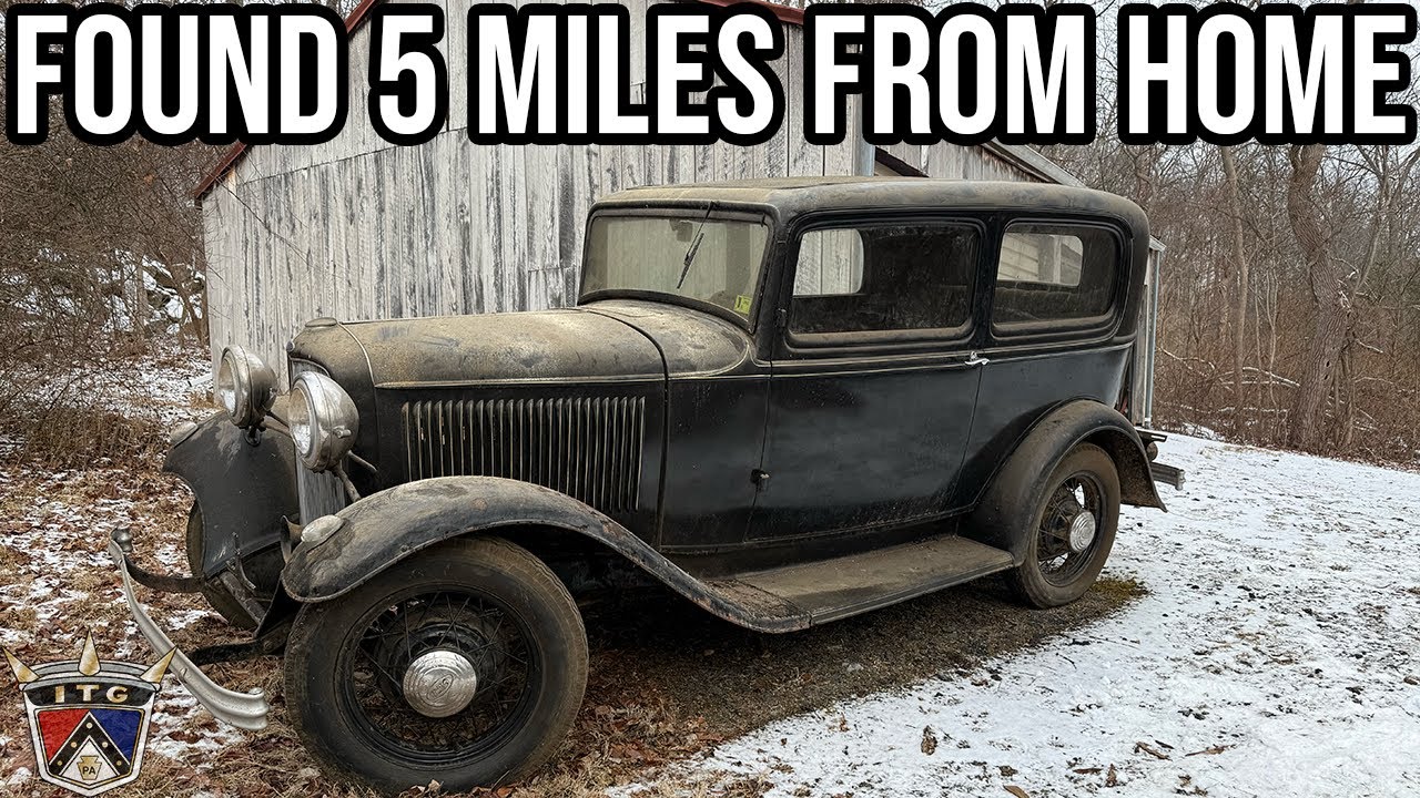 Hidden In Plain Sight - Barn Find 32 Ford & Model A Roadster