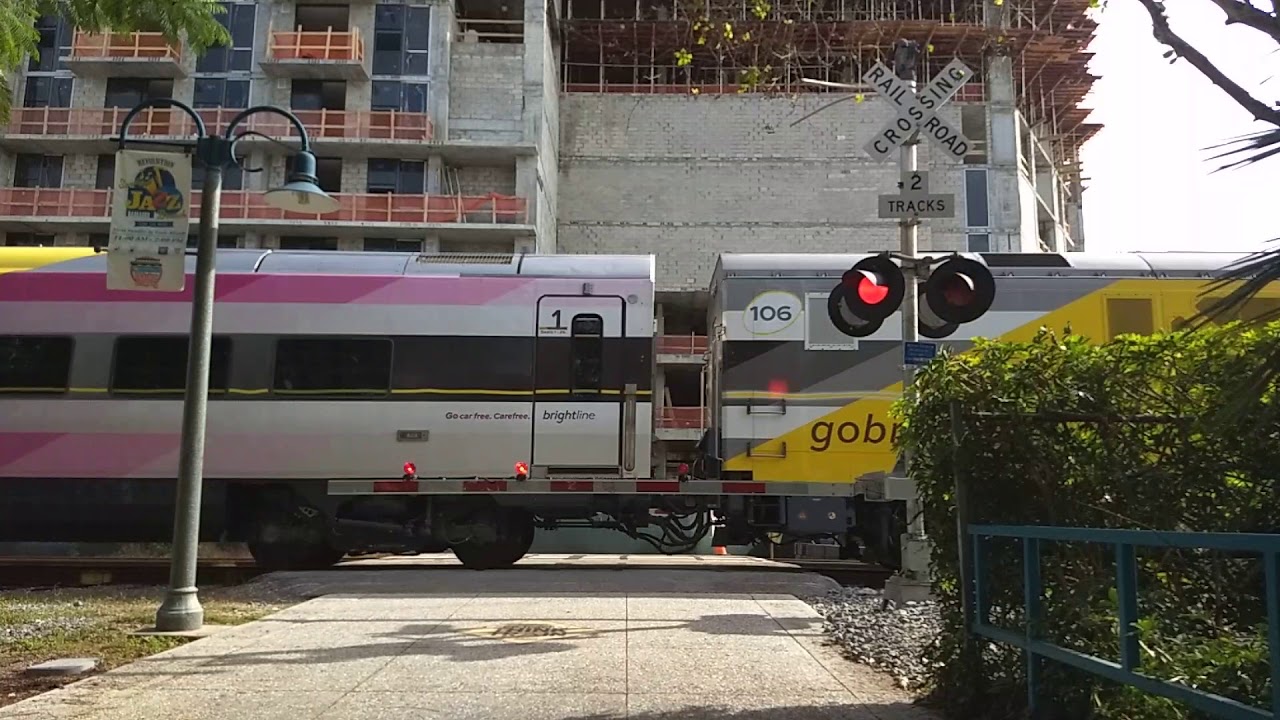 Pedestrian Railroad Crossing | Riverwalk, Fort Lauderdale, FL