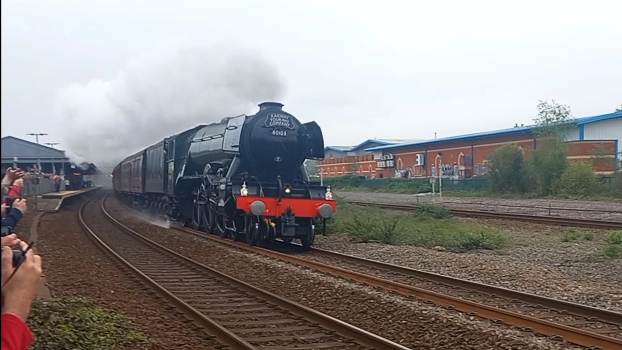 Flying Scotsman flying past Newton Abbot at speed!