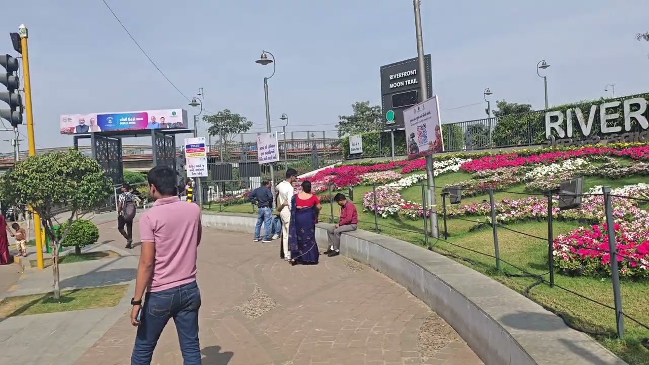 #outstandingviewofahmedabad #riverfront #flowerspark #ahmedabad #gujrat #india 