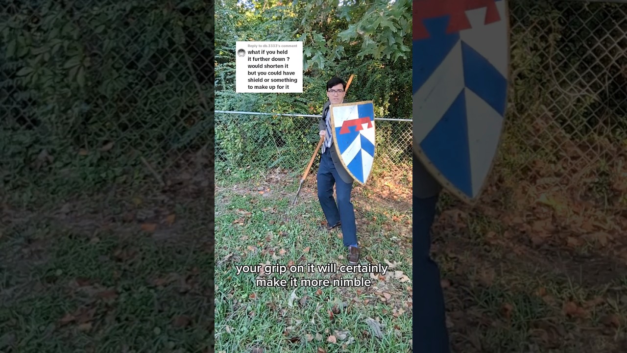 Short grip to use a Halberd in one hand?