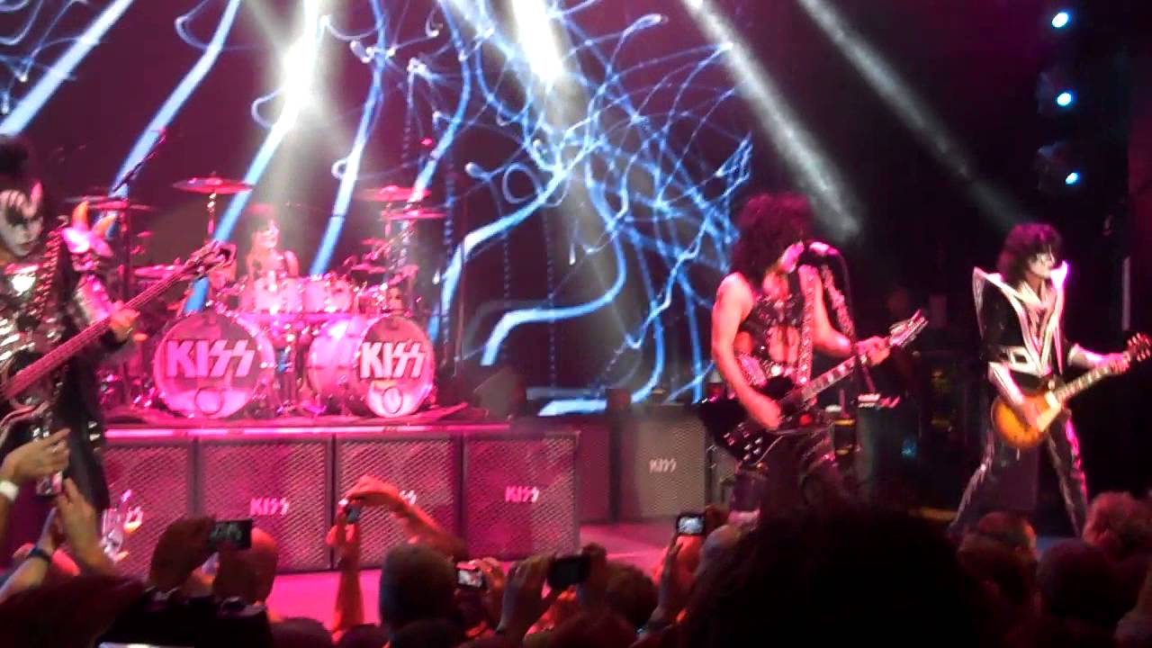 Kiss Long Way Down Kiss Kruise II night one.
